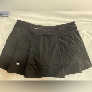 Black lululemon pace rival mid-rise skirt size 6